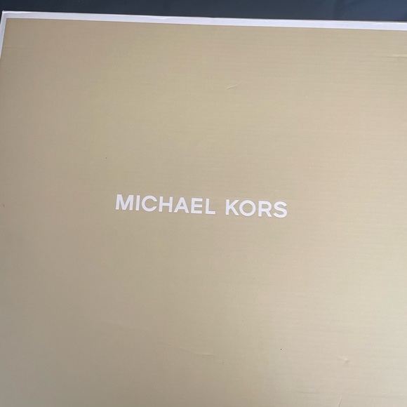 Micheal Kors Boot, Womens 6.5, New with Box, Never worn - Picture 1 of 3